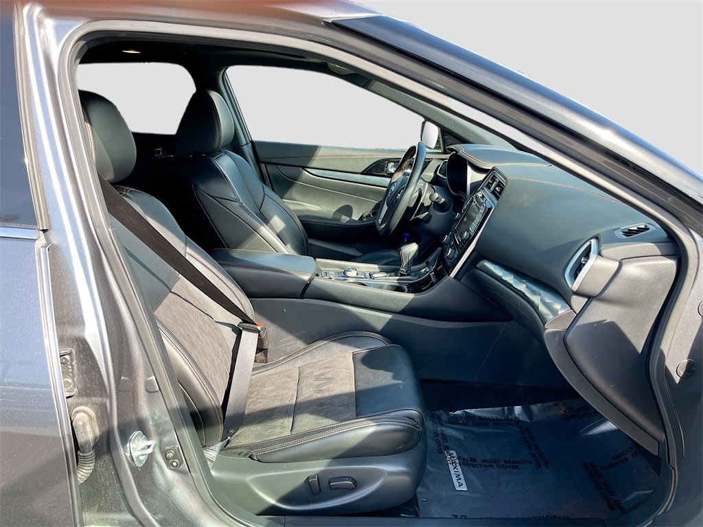 Used 2023 Nissan Maxima SR w/ Sport Mat Group image 30