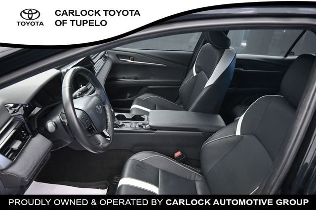 Used 2025 Toyota Camry SE w/ Convenience Package FWD image 11