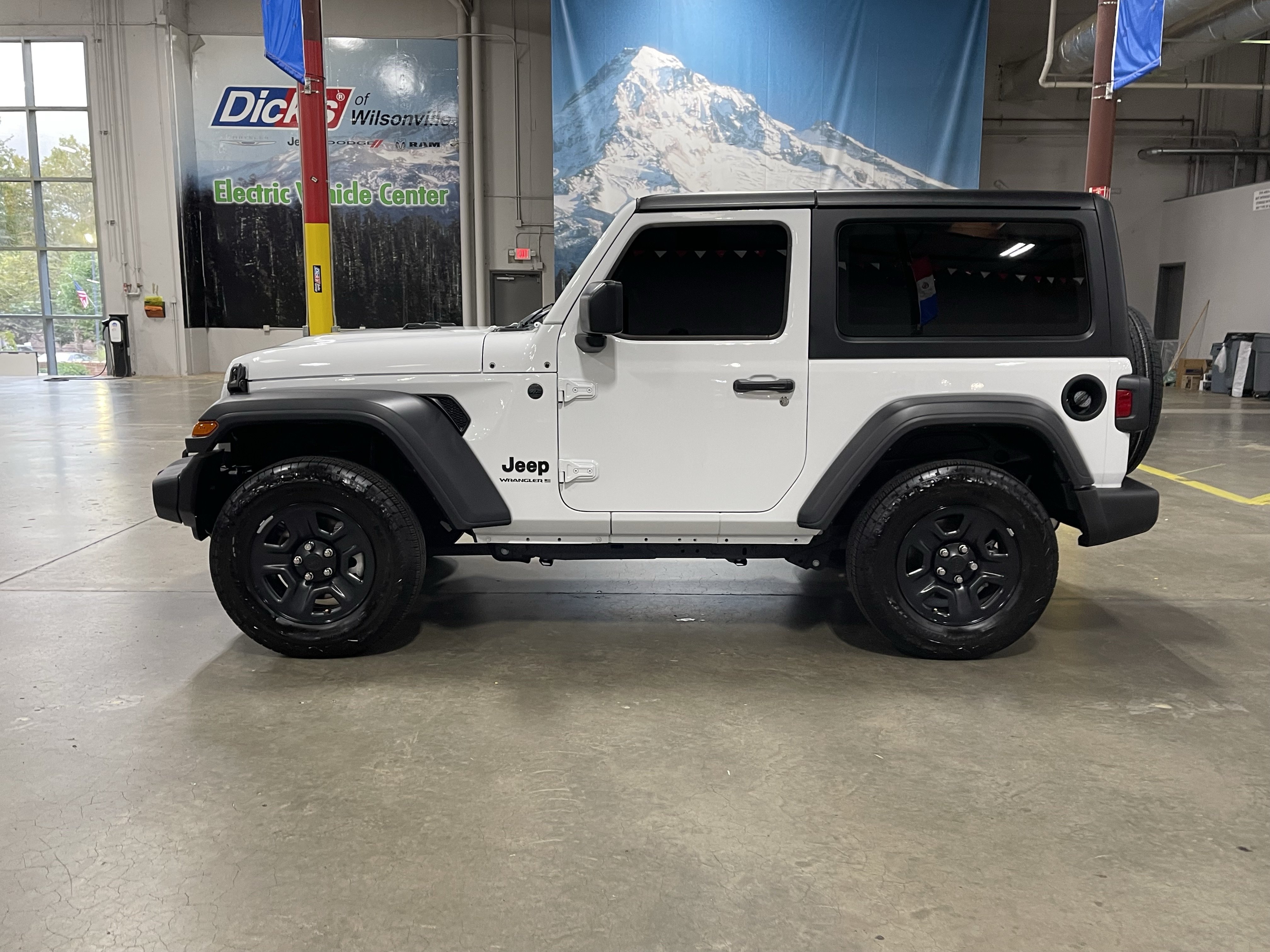 Certified 2025 Jeep Wrangler Sport AWD/4WD image 2
