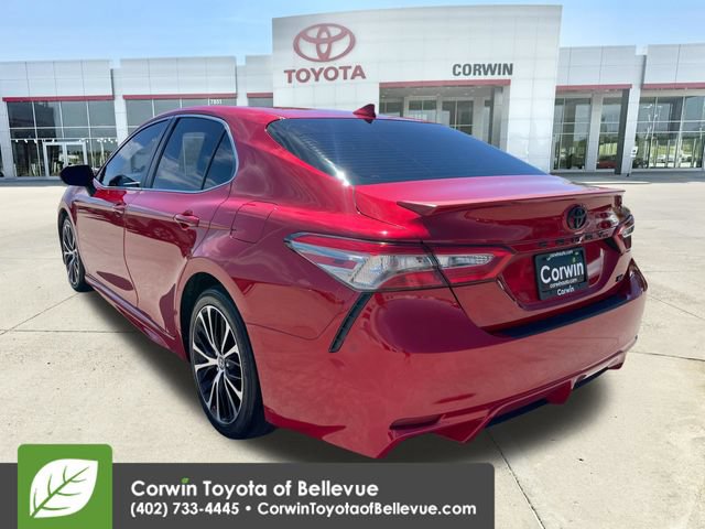 Used 2019 Toyota Camry SE w/ Convenience Package FWD image 3