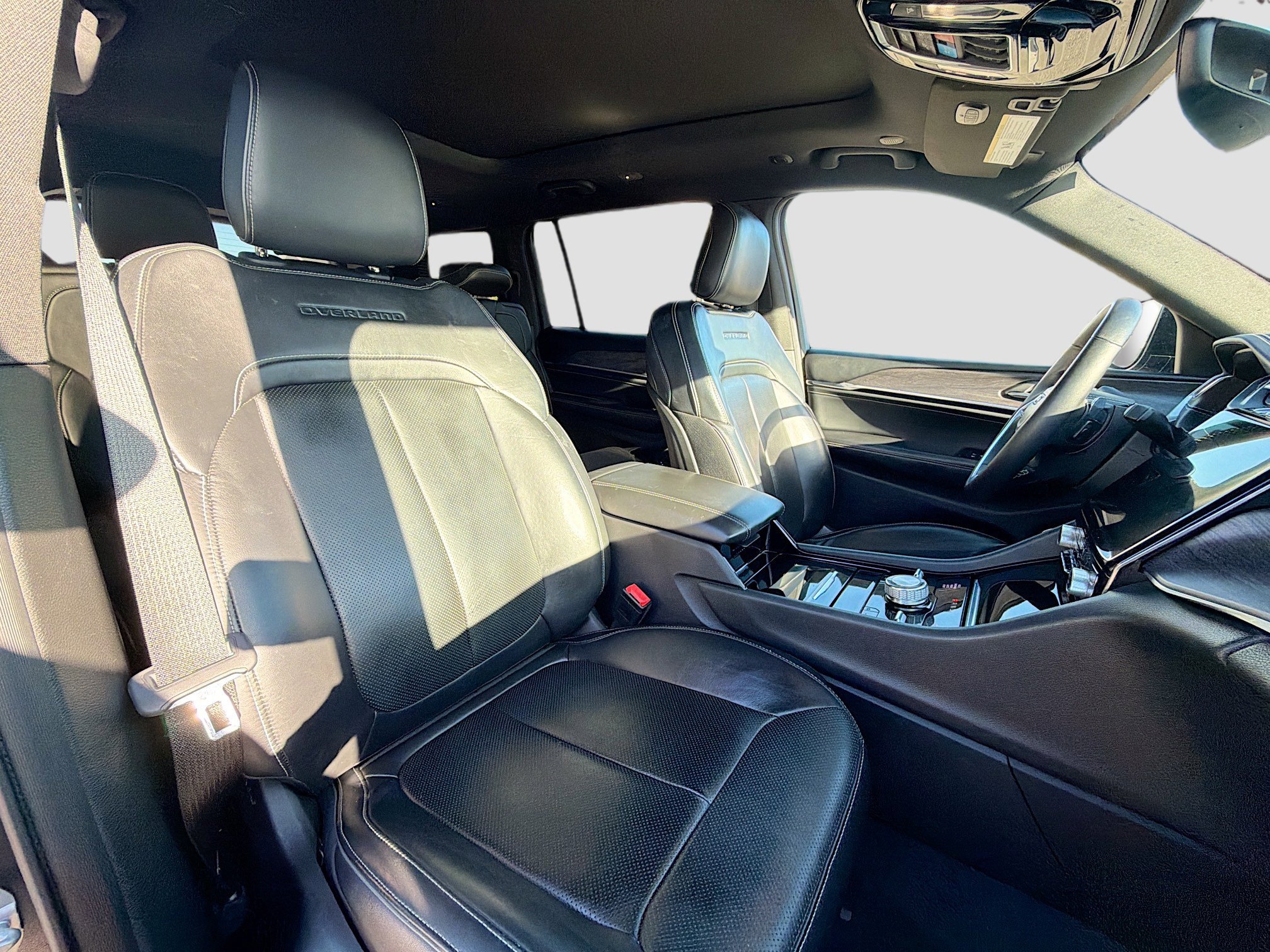 Used 2022 Jeep Grand Cherokee L Overland image 17