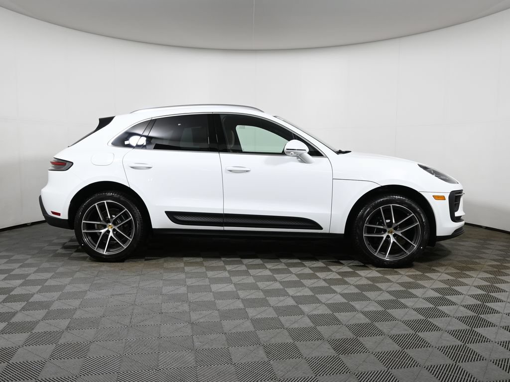 New 2026 Porsche Macan AWD/4WD image 8