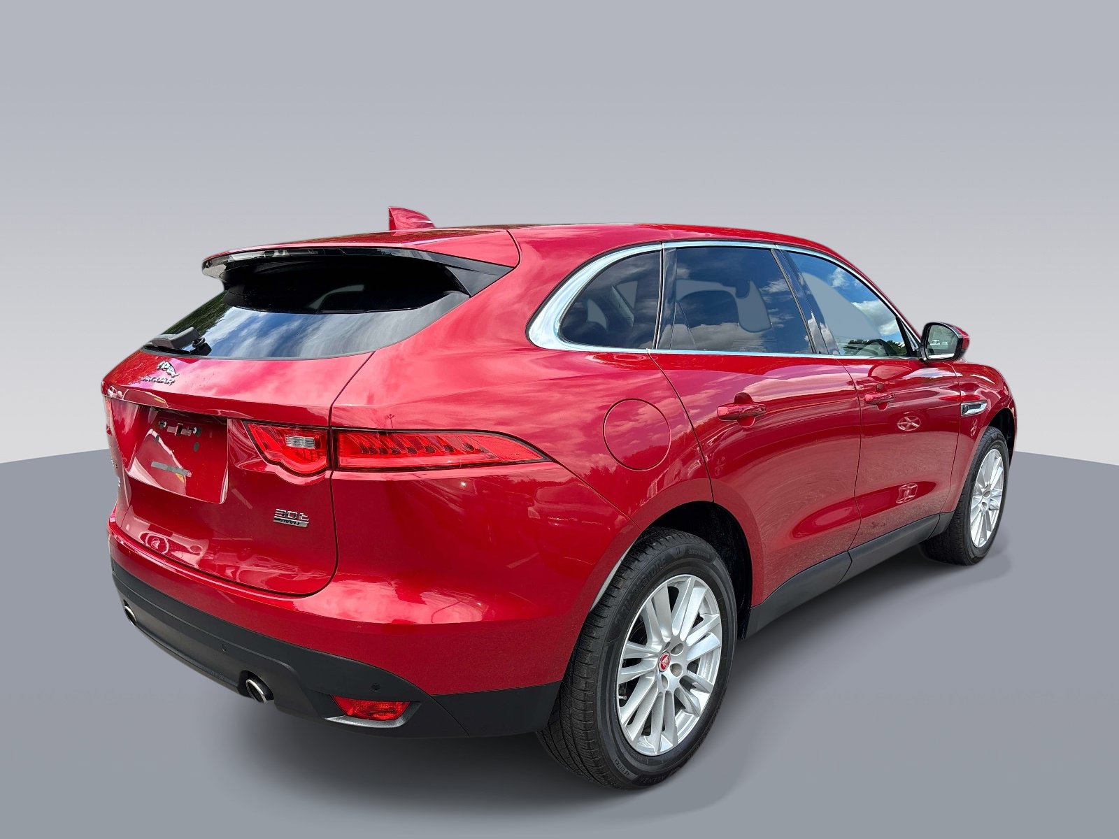 Used 2019 Jaguar F-PACE Prestige AWD/4WD image 3