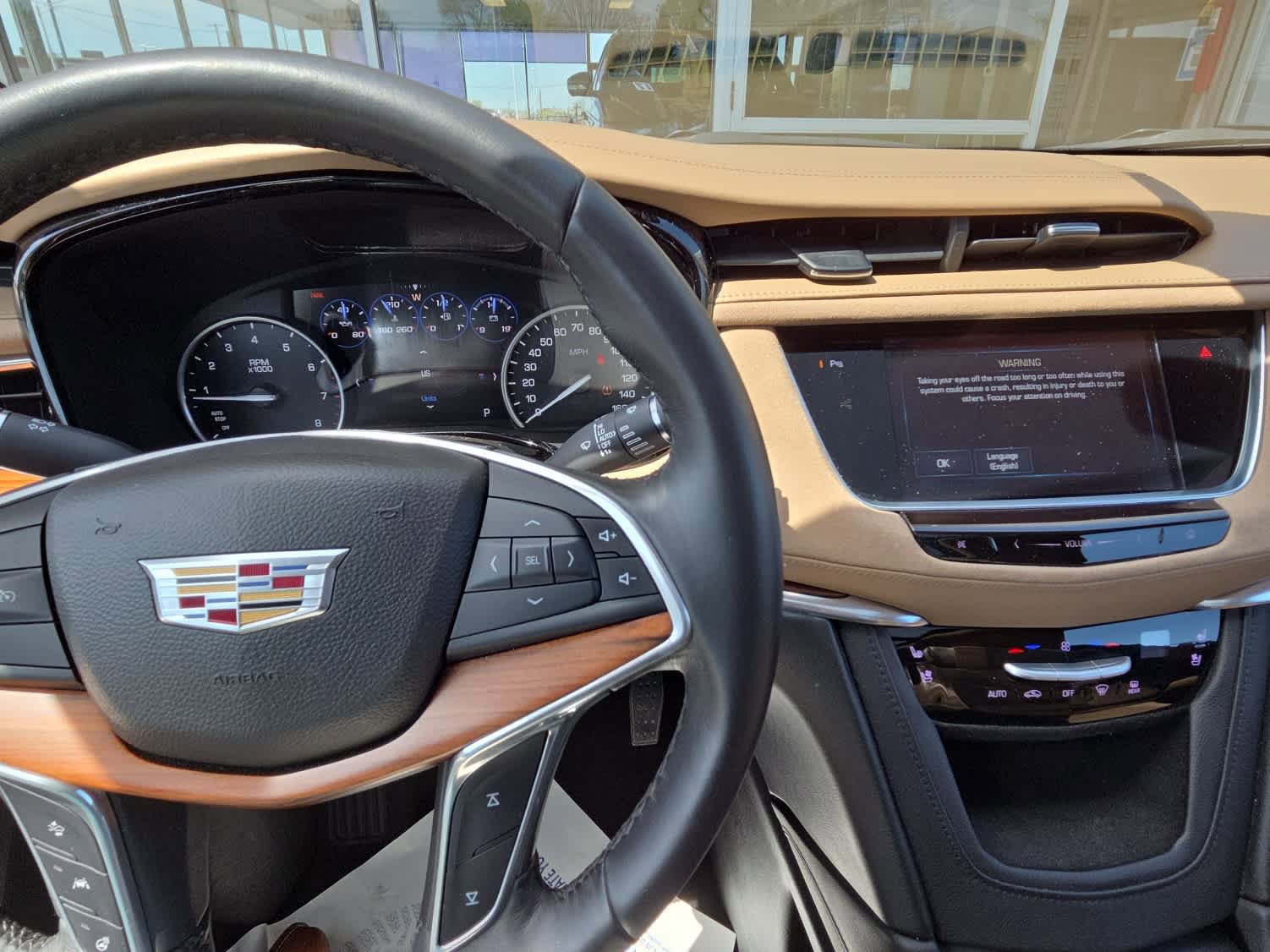Used 2017 Cadillac XT5 Platinum image 24