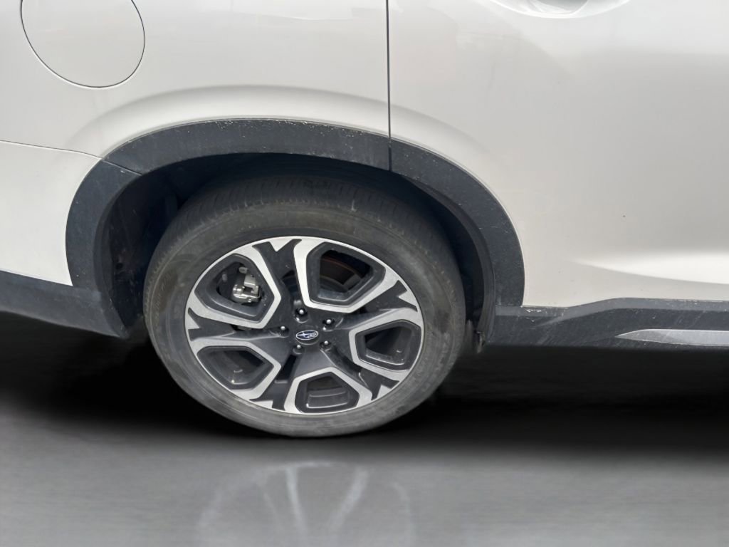 Used 2023 Subaru Ascent Touring image 13