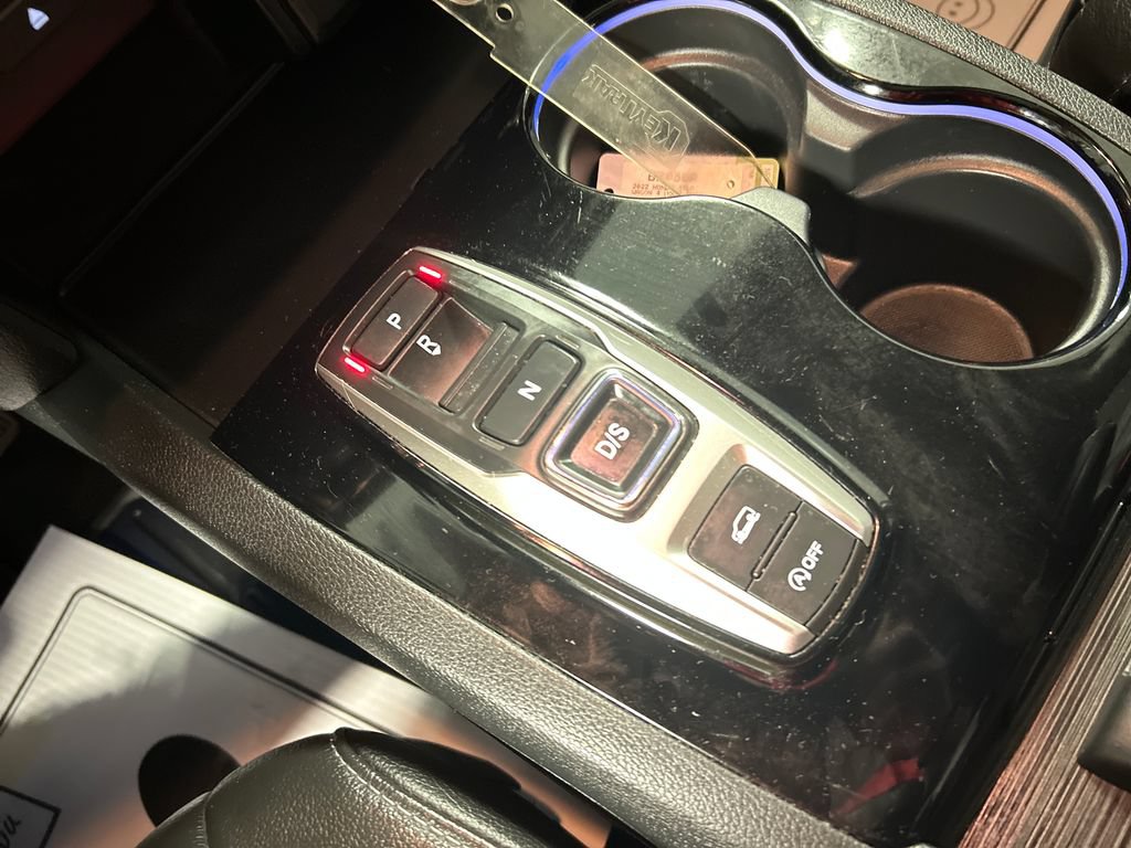 Used 2022 Honda Pilot Touring image 18