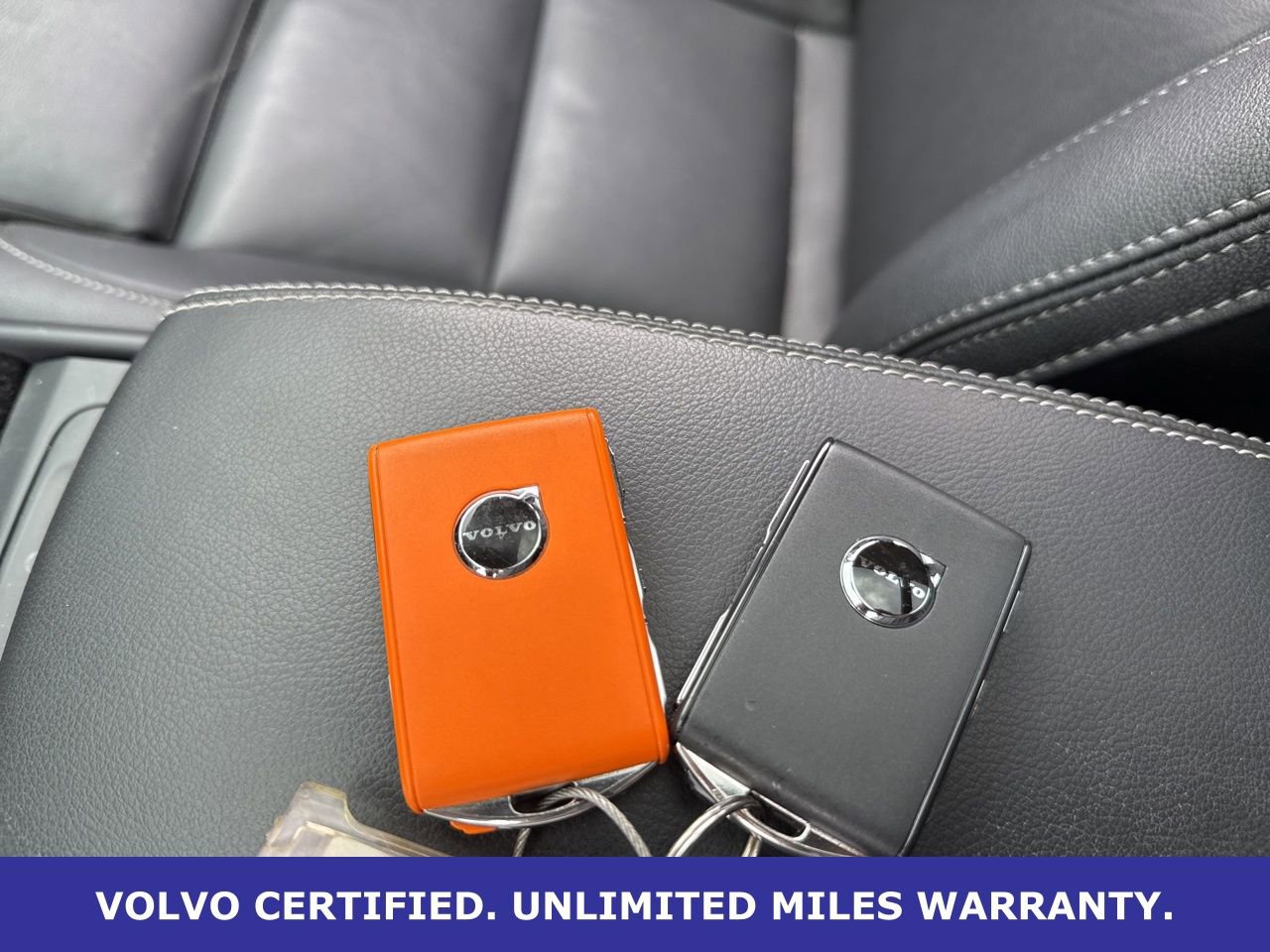 Certified 2025 Volvo XC40 B5 Plus AWD/4WD image 26