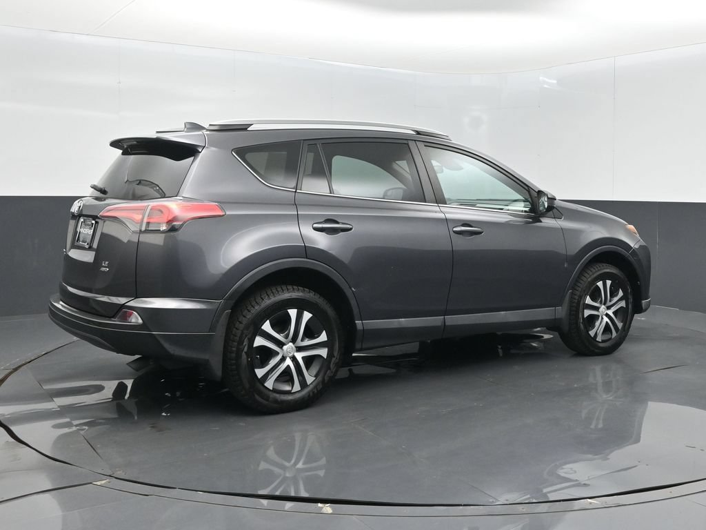 Used 2018 Toyota RAV4 LE w/ All Weather Liner Package AWD/4WD image 8