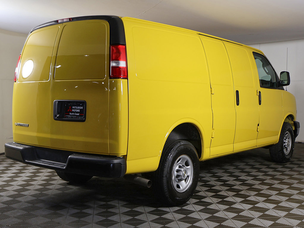 Used 2023 Chevrolet Express 2500 RWD image 6