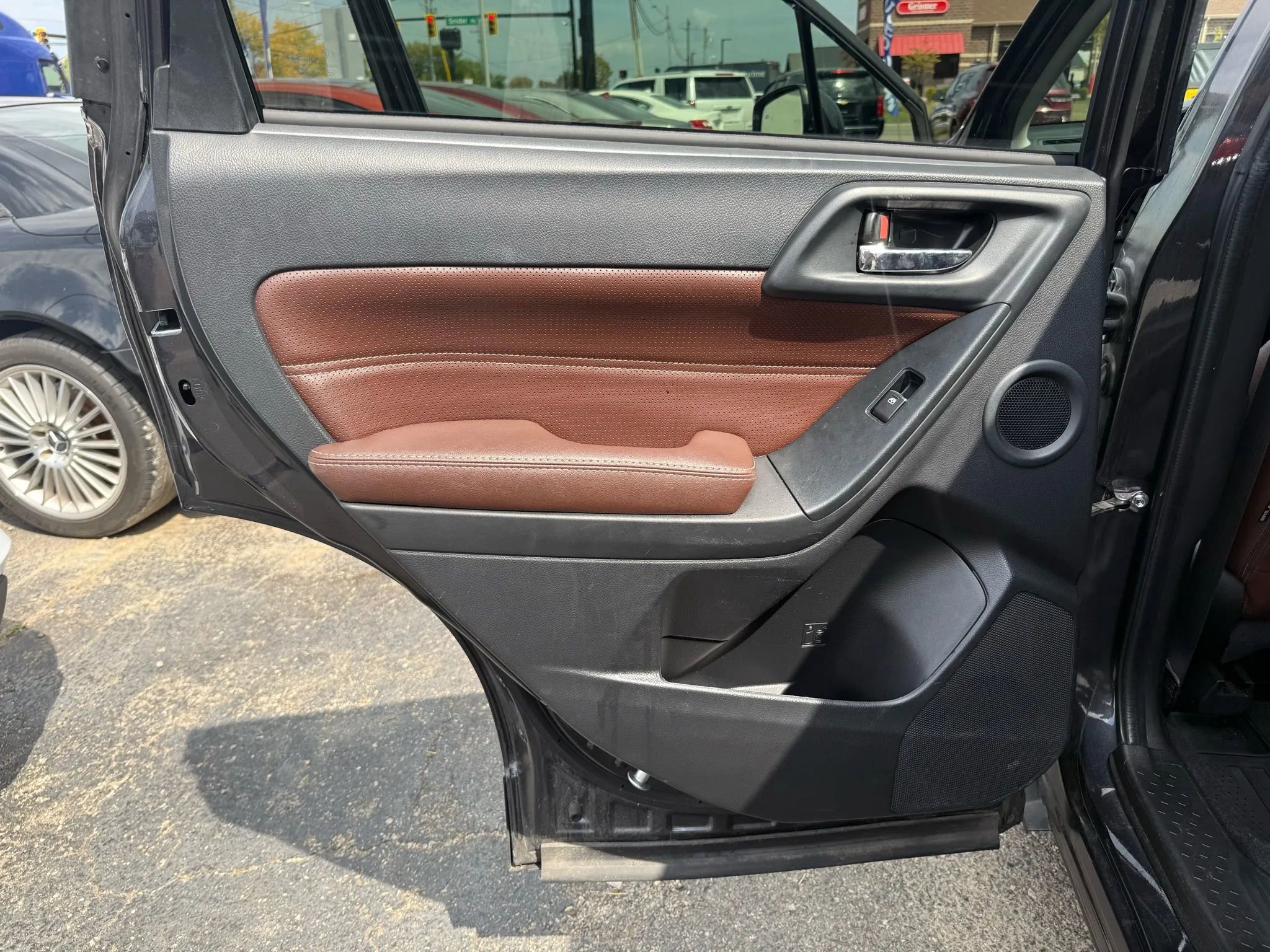 Used 2017 Subaru Forester 2.5i Touring image 16