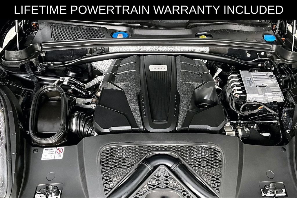 Used 2024 Porsche Macan S AWD/4WD image 11
