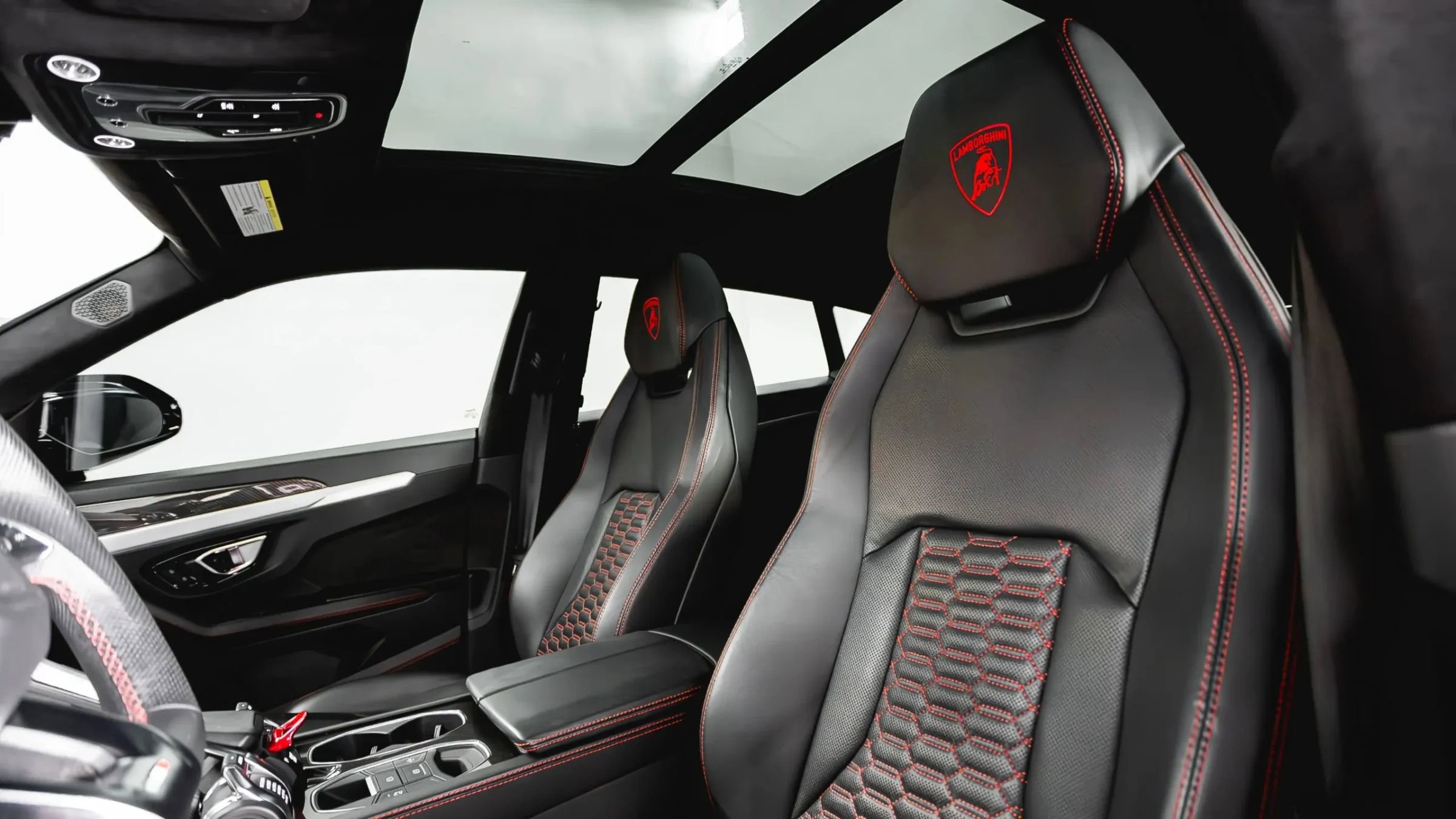 Used 2021 Lamborghini Urus image 21