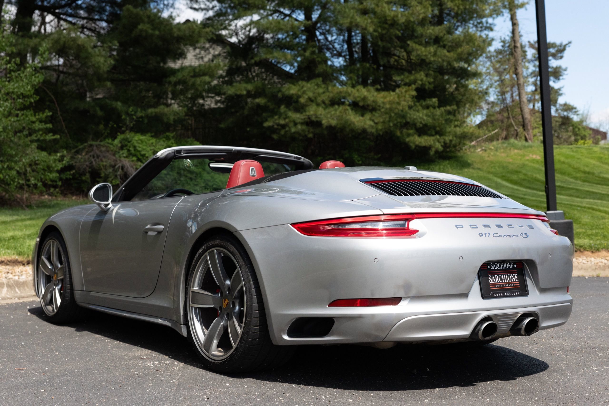 Used 2017 Porsche 911 Carrera 4S image 2