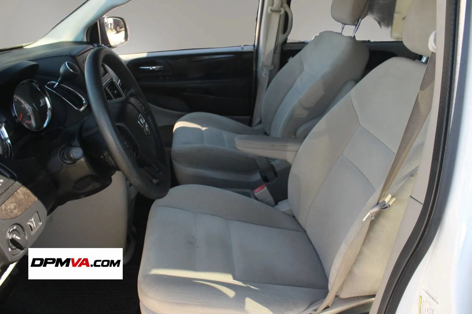 Used 2016 Dodge Grand Caravan SE w/ Quick Order Package 29E SE FWD image 13