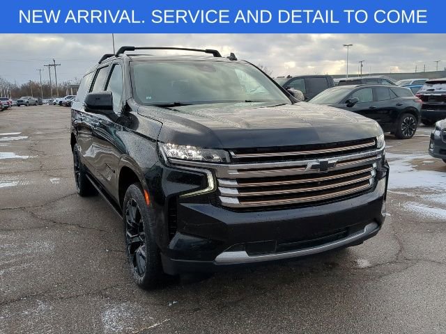 Used 2023 Chevrolet Suburban High Country image 9