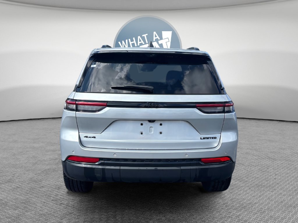 New 2025 Jeep Grand Cherokee Limited w/ Luxury Tech Group II AWD/4WD image 5