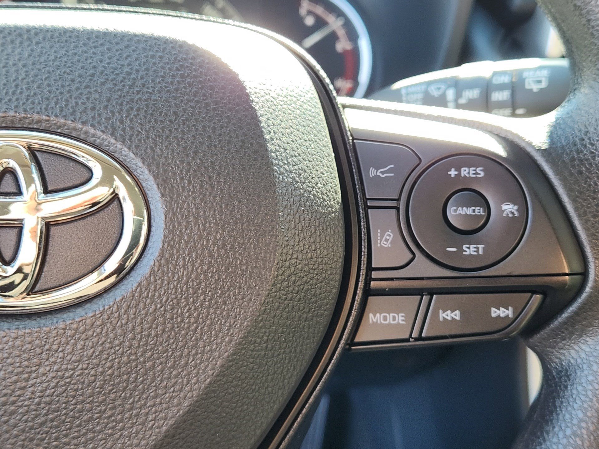 Certified 2025 Toyota RAV4 XLE image 19