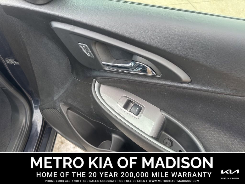 Used 2023 Chevrolet Malibu LT image 36