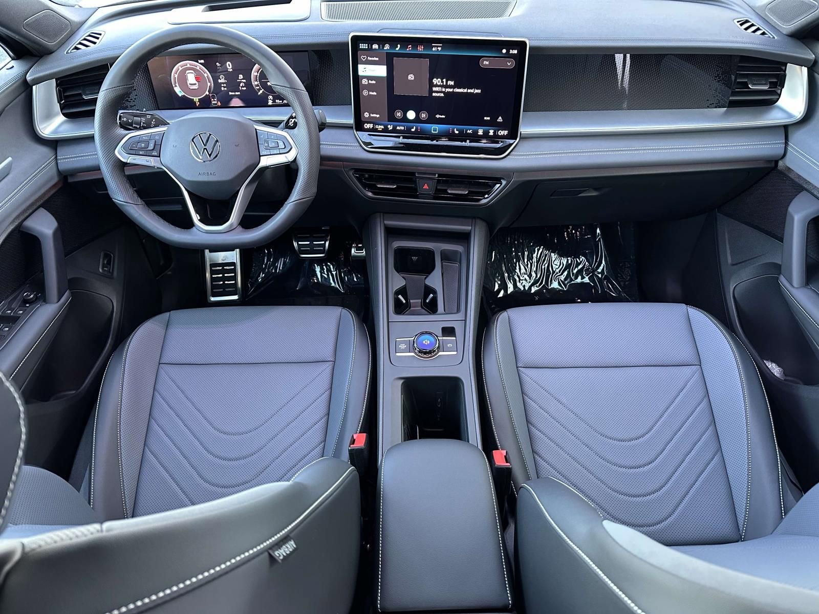 New 2026 Volkswagen Tiguan SE R-Line image 11