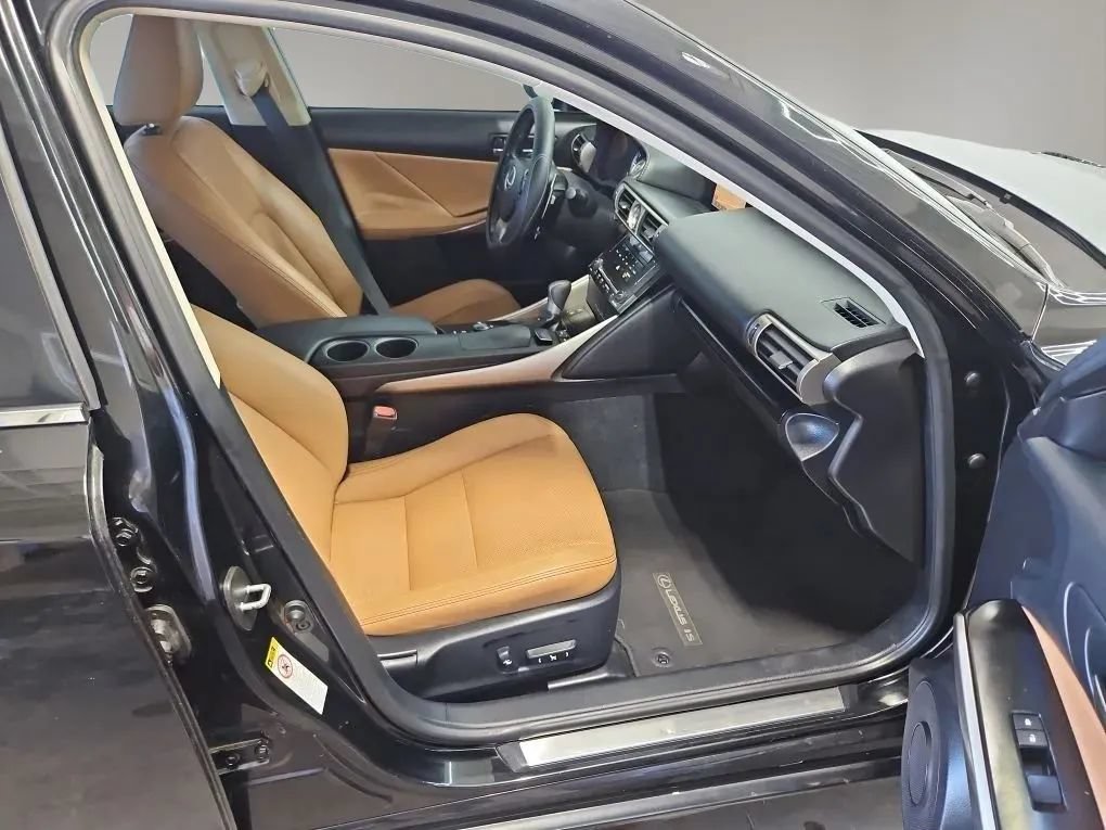 Used 2014 Lexus IS 250 w/ Navigation Package RWD image 14