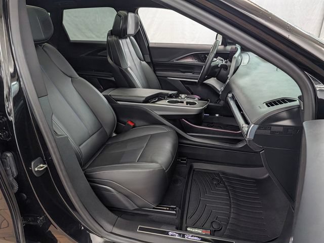 Used 2023 Cadillac Lyriq 2WD image 21