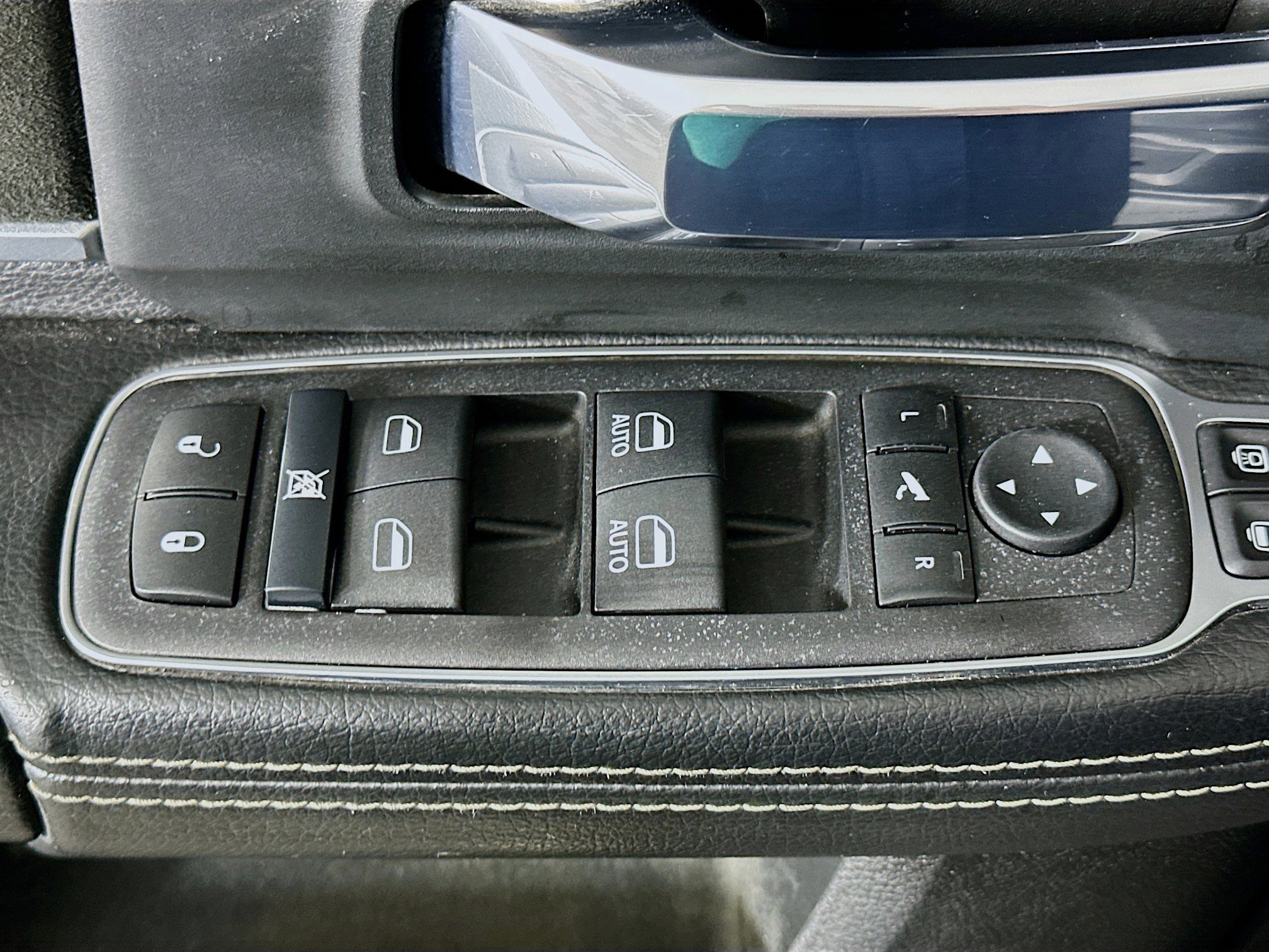 Used 2024 RAM 2500 Laramie image 15