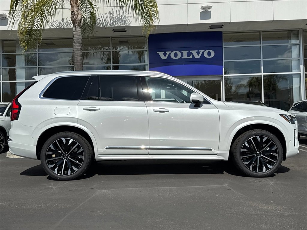 New 2026 Volvo XC90 B6 Plus w/ Protection Package Premier image 6