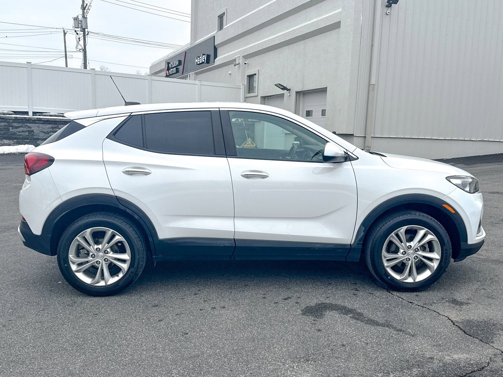 Used 2023 Buick Encore GX Preferred w/ Cold Weather Comfort Package image 8