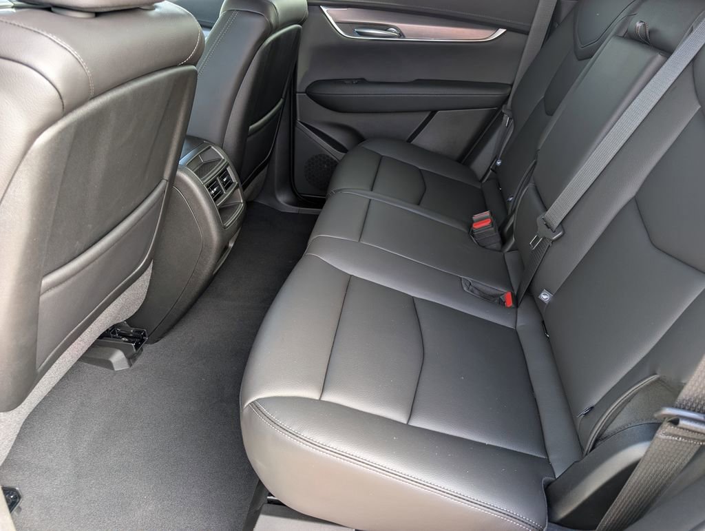New 2026 Cadillac XT5 Luxury AWD/4WD image 16