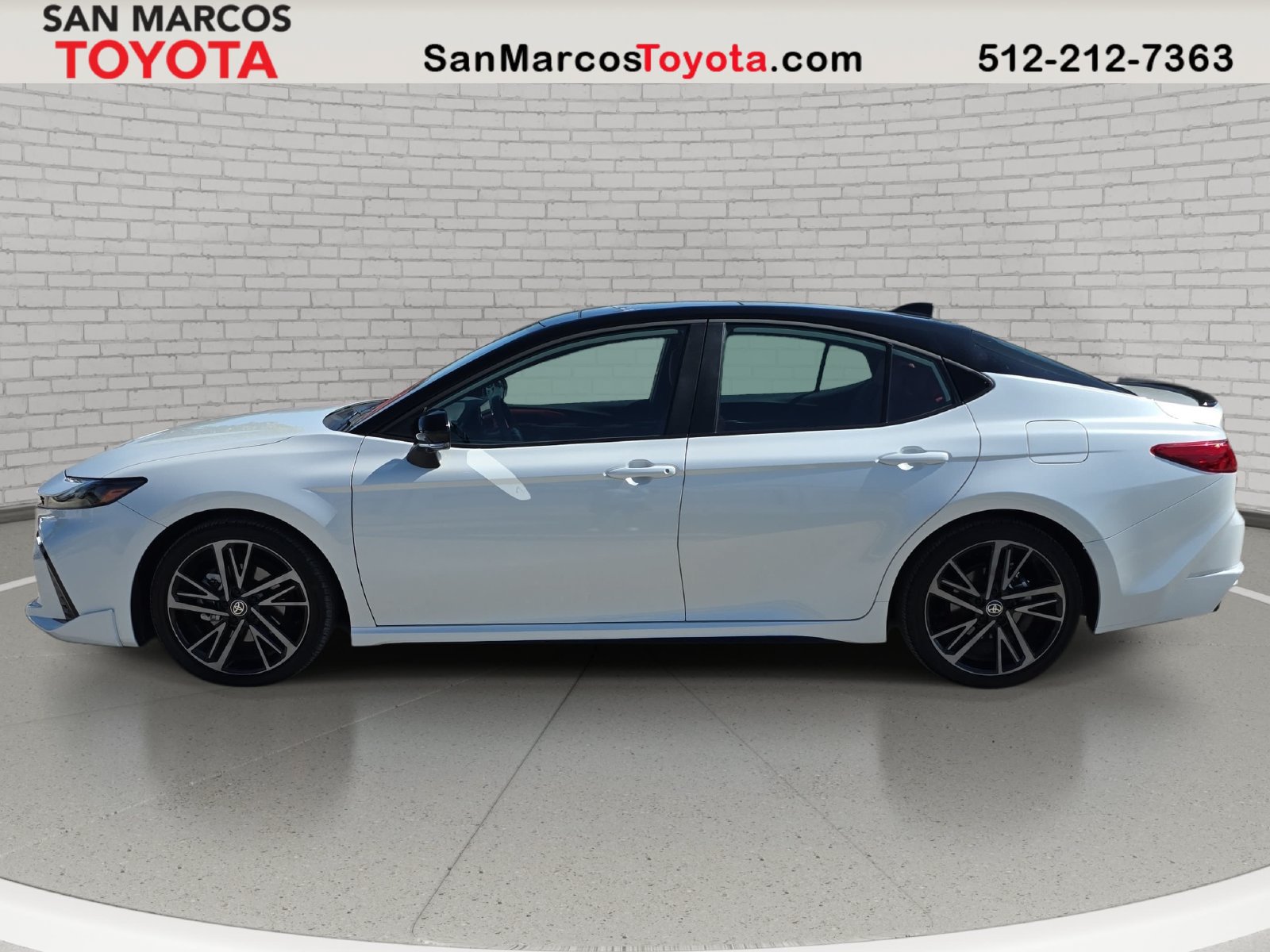 Used 2026 Toyota Camry XSE w/ Premium Plus Package FWD image 9