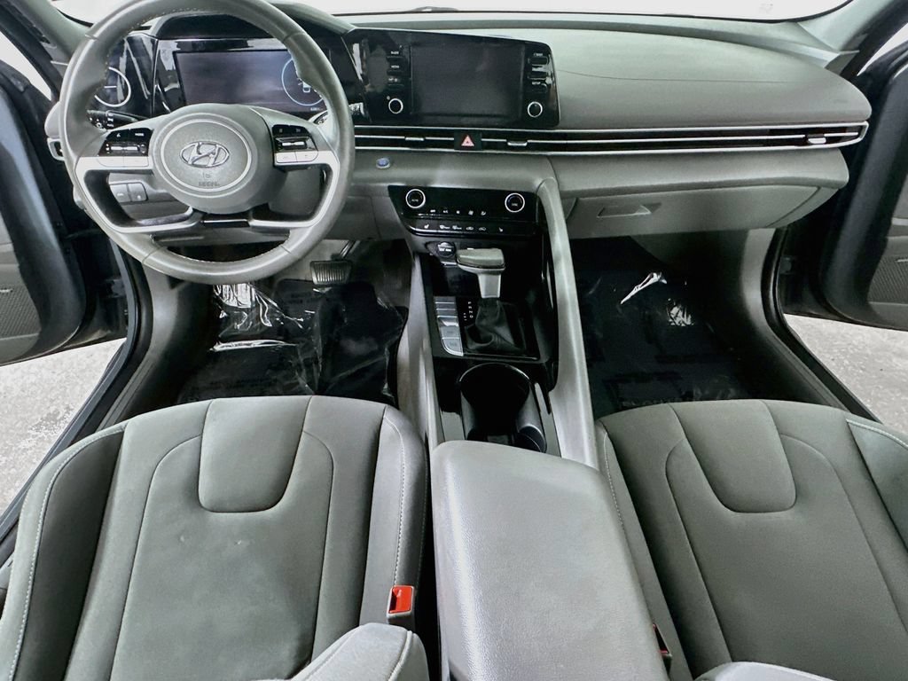Used 2022 Hyundai Elantra SEL w/ Convenience + Premium Package FWD image 15