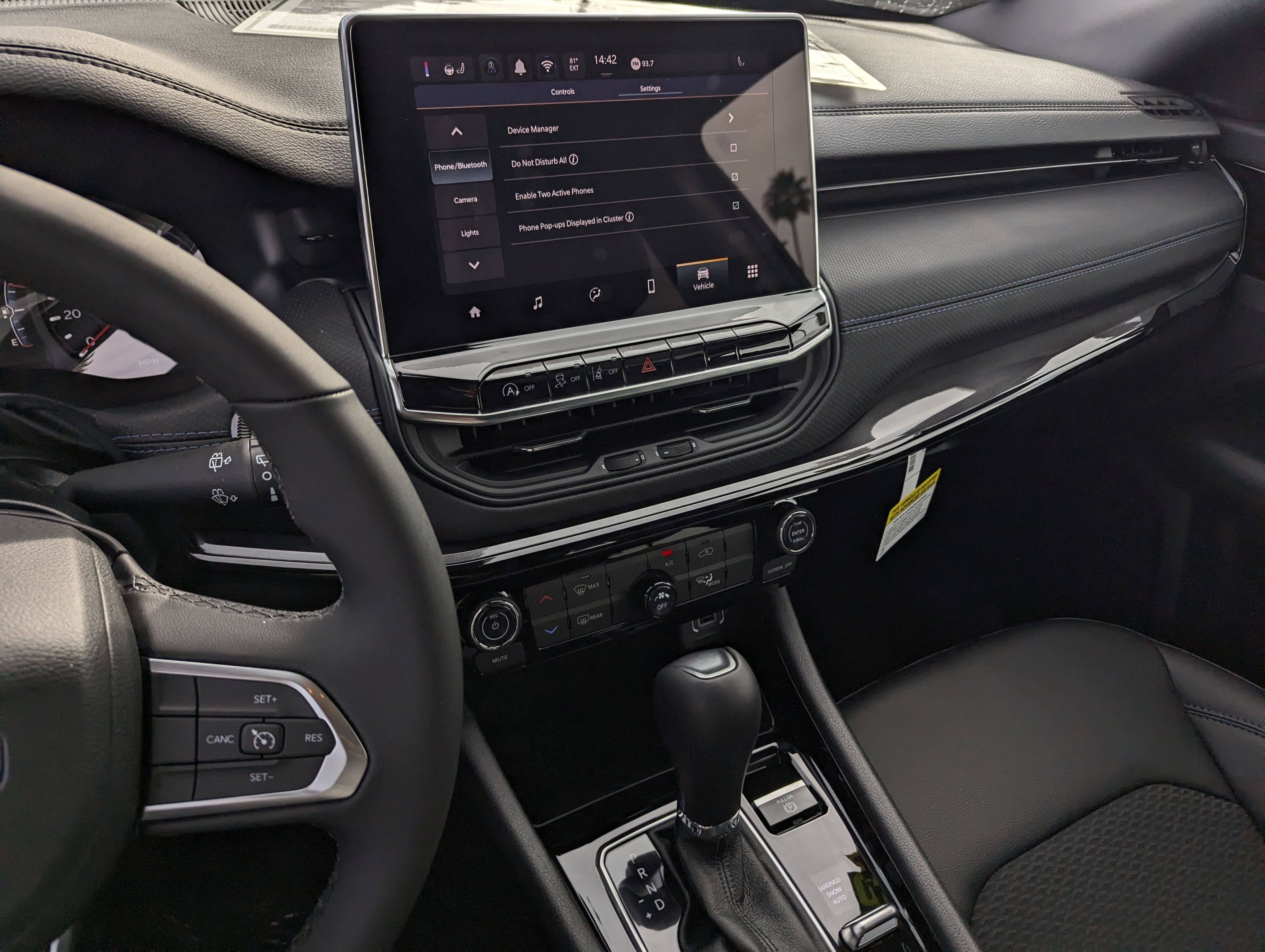 New 2026 Jeep Compass Latitude image 10