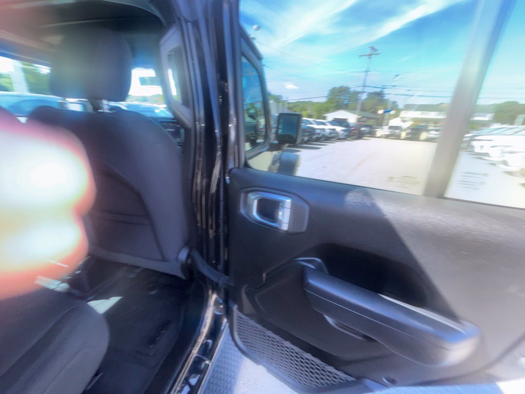 Certified 2023 Jeep Wrangler Unlimited Sport w/ Sun And Sound Package AWD/4WD image 22