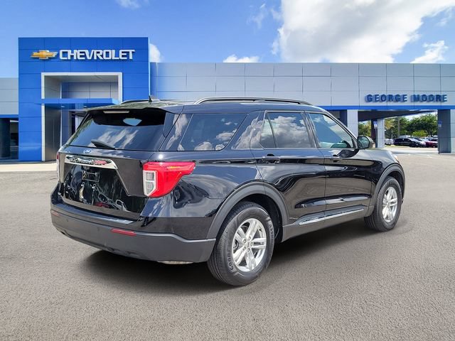 Used 2023 Ford Explorer XLT RWD image 4