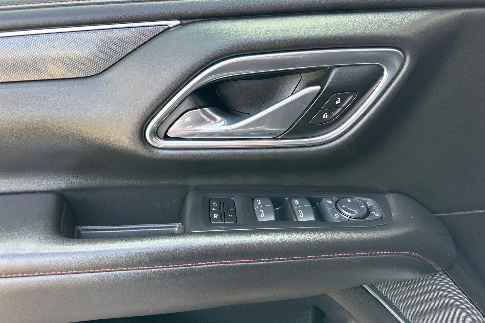 Used 2021 Chevrolet Tahoe RST w/ Luxury Package image 11