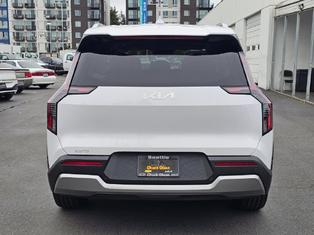 New 2026 Kia EV9 Wind AWD/4WD image 4