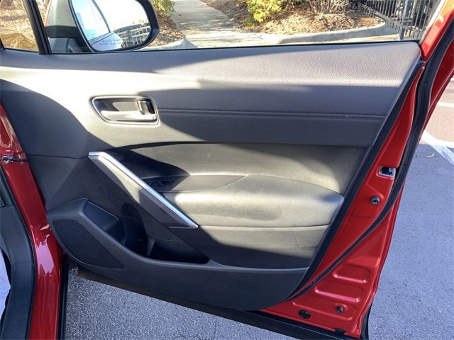 Used 2023 Toyota Corolla Cross XLE image 13