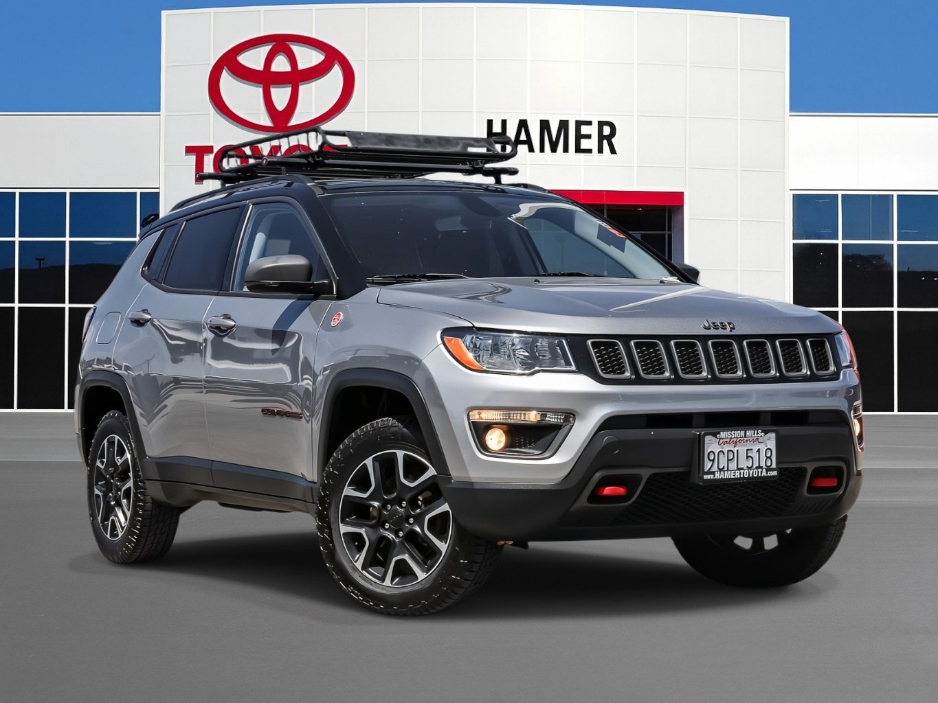 Used 2019 Jeep Compass Trailhawk AWD/4WD image 1