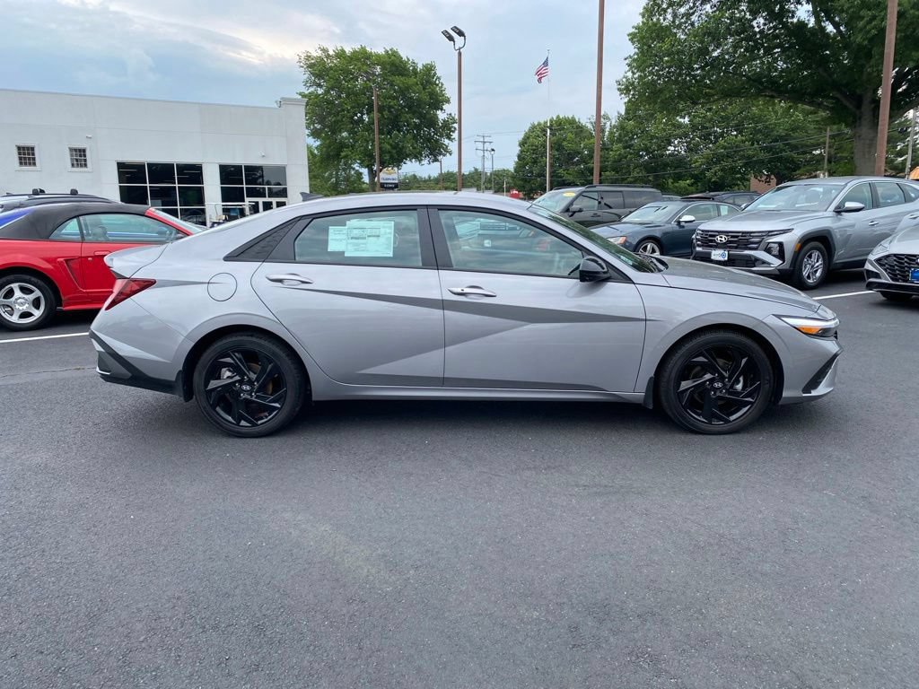 New 2026 Hyundai Elantra Sport FWD image 2