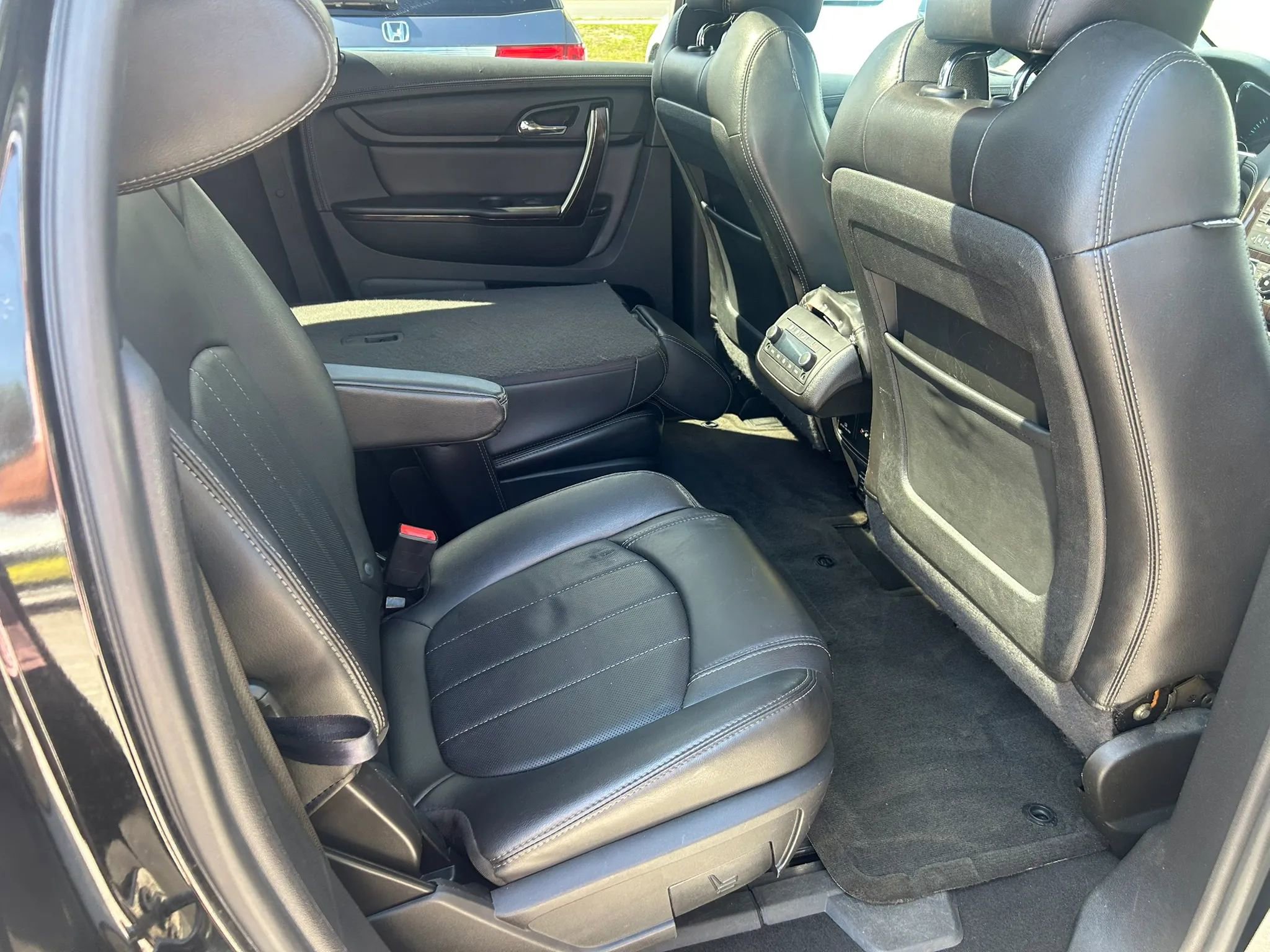 Used 2016 Chevrolet Traverse LTZ FWD image 14