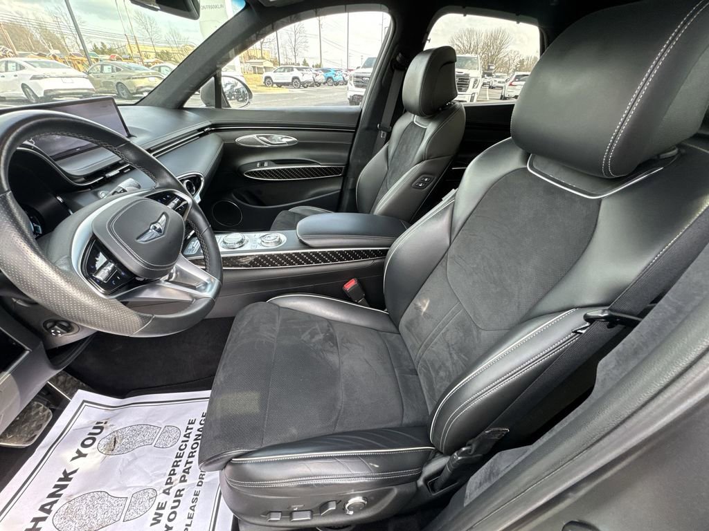 Used 2022 Genesis GV70 3.5T Sport w/ Sport Prestige Package image 11