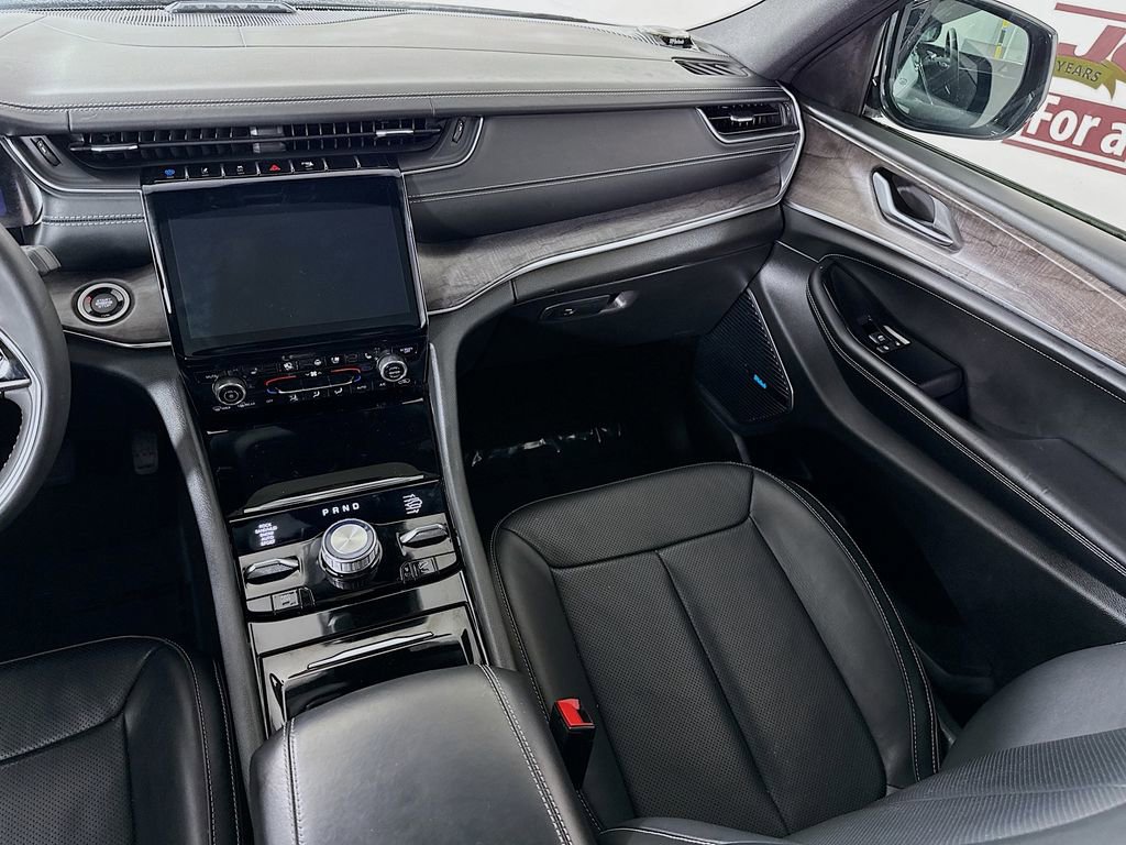 Used 2022 Jeep Grand Cherokee Overland image 28