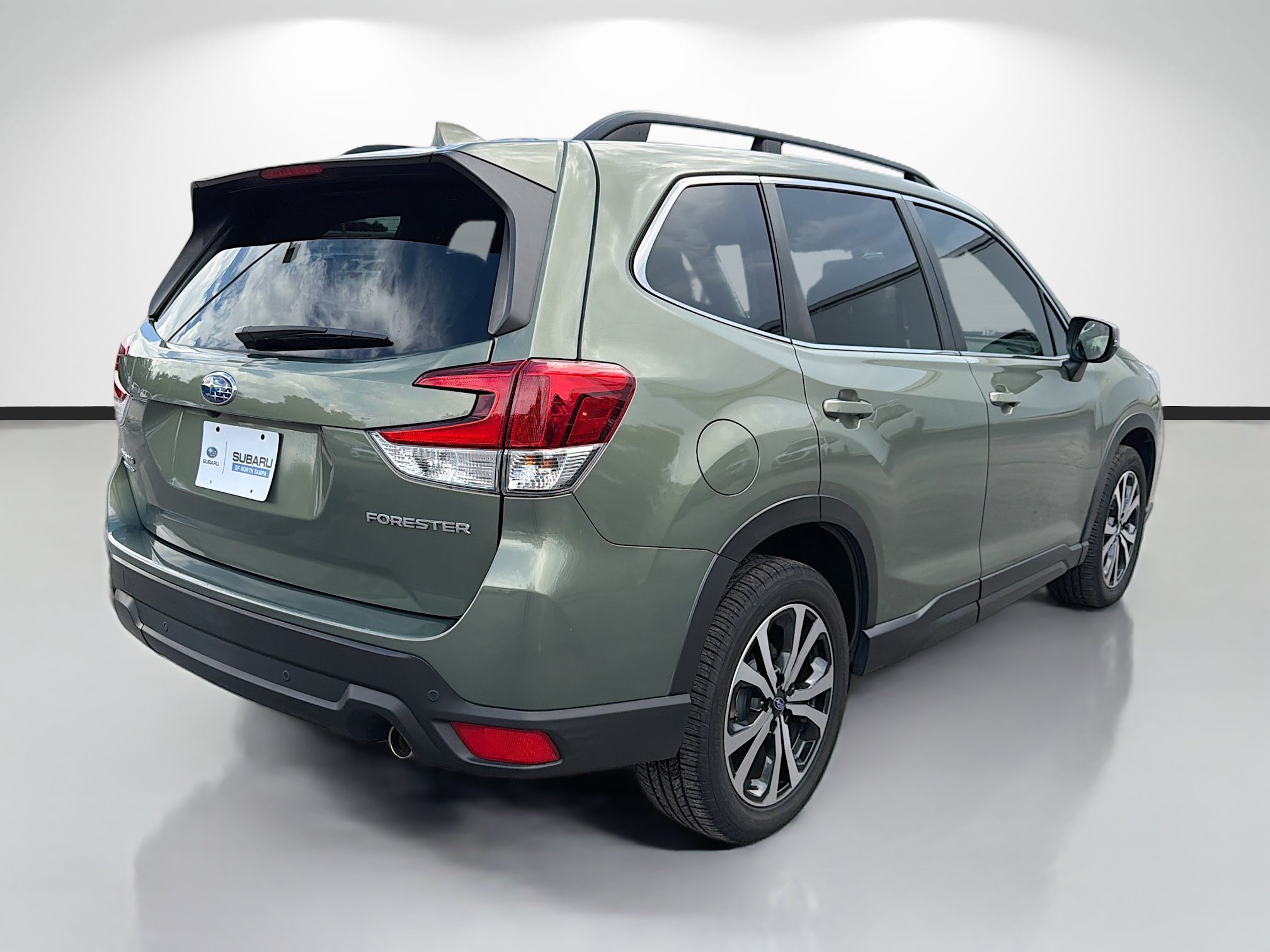 Used 2020 Subaru Forester Limited AWD/4WD image 3