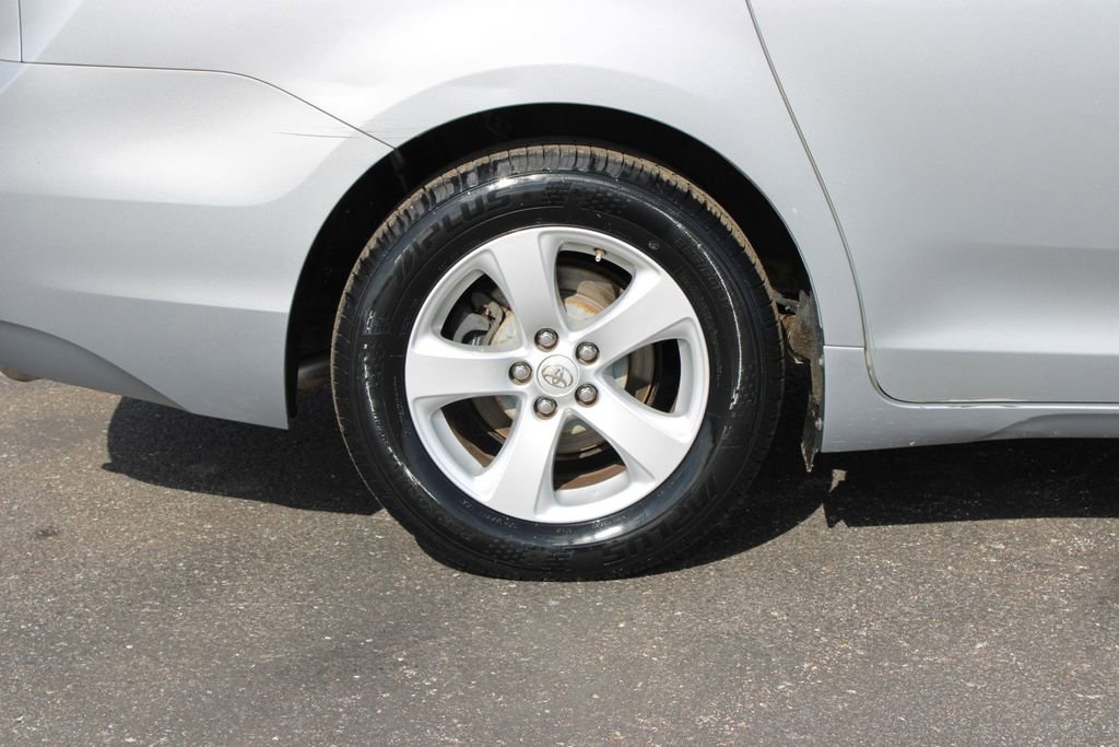 Used 2015 Toyota Sienna LE image 13