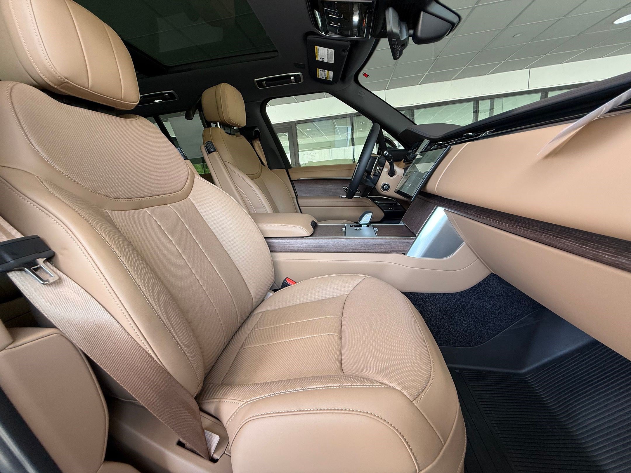 New 2026 Land Rover Range Rover SE AWD/4WD image 24