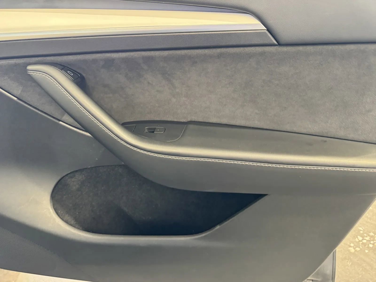 Used 2023 Tesla Model Y Long Range image 7