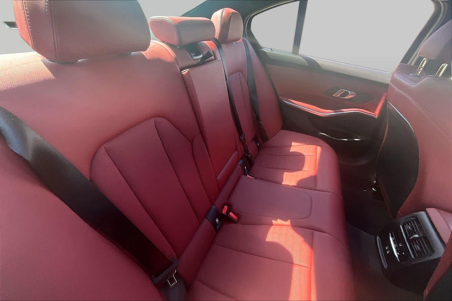Used 2025 BMW 330i Sedan RWD image 18