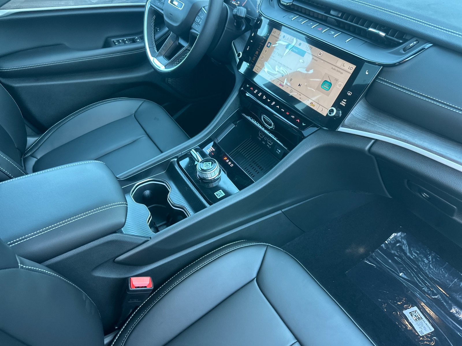 New 2027 Jeep Grand Cherokee L Limited AWD/4WD image 17