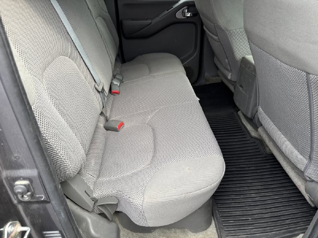 Used 2017 Nissan Frontier SV w/ SV Value Truck Package AWD/4WD image 18