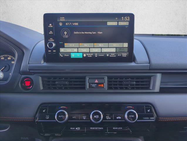 Used 2025 Honda Pilot TrailSport image 15